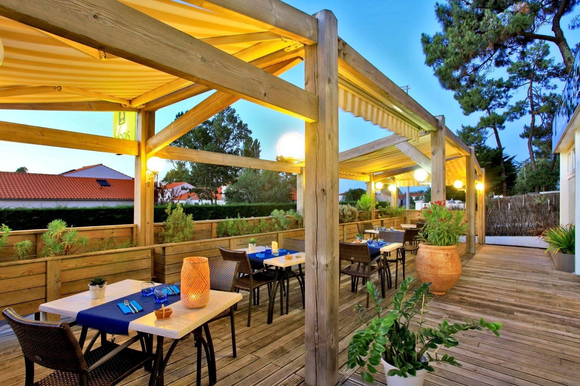 Logis Les Cols Verts La Tranche-sur-Mer Exterior photo